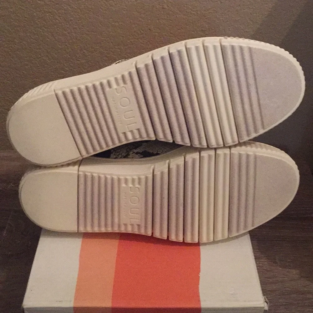 New Naturalizer Soul Tia Slip On Sneakers - Picture 4 of 5